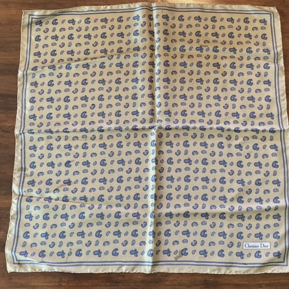 Christian Dior 🌸 Vintage Silk Blue and Ivory Silk Scarf